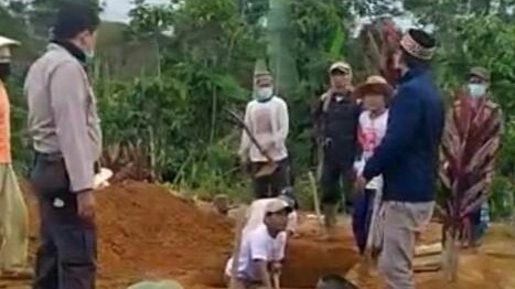 Patut Ditiru, Warga Sekincau Lampung Barat Terima Pemakaman Pasien Corona