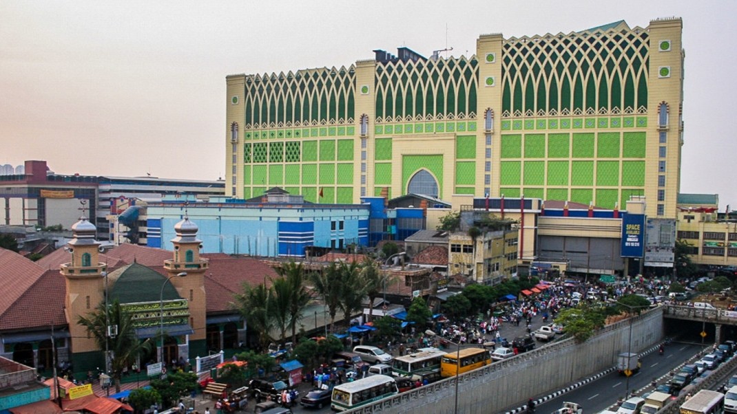 Pasar Tanah Abang Jakarta, pasar tradisional di Indonesia